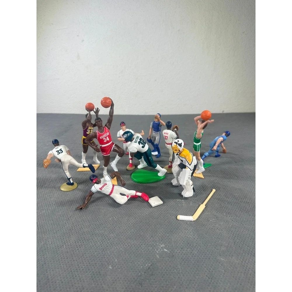 Vintage Sports Action Figure Lot Starting Lineup Olajuwon Watters Brett Mixed